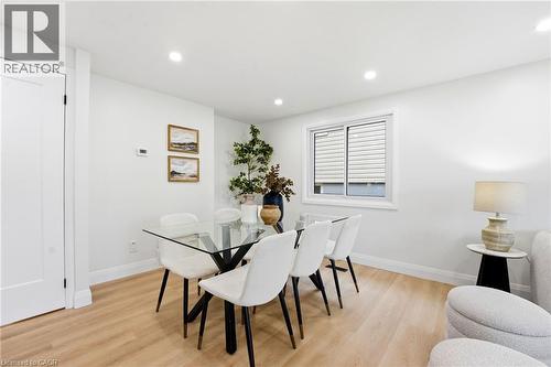 114 Christopher Drive, Waterloo, ON - Indoor Photo Showing Dining Room