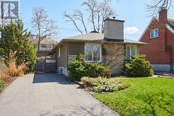 863 DUBERRY STREET  Ottawa, ON K2A 3T2