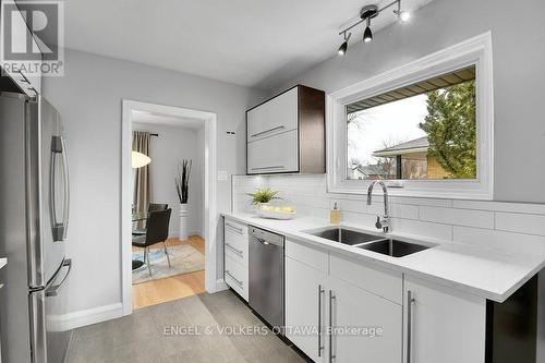 863 Duberry Street, Ottawa, ON - Indoor Photo Showing Kitchen With Double Sink