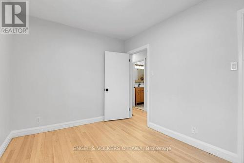 863 Duberry Street, Ottawa, ON - Indoor Photo Showing Other Room