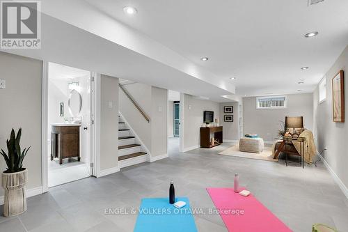 863 Duberry Street, Ottawa, ON - Indoor