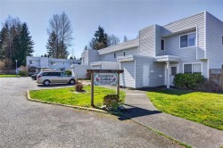 10-1440 13th St Courtenay, BC V9N 6C1