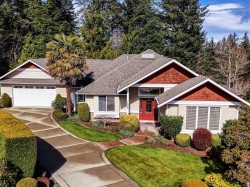 1668 Cresswell Dr North Saanich, BC V8L 4L8