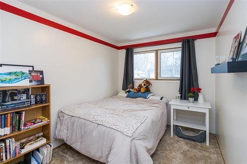 42 Cullen Dr, Winnipeg, MB 