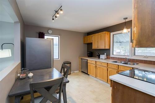 42 Cullen Dr, Winnipeg, MB 