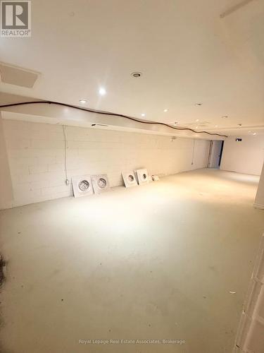 329 Lakeshore Road E, Mississauga, ON 