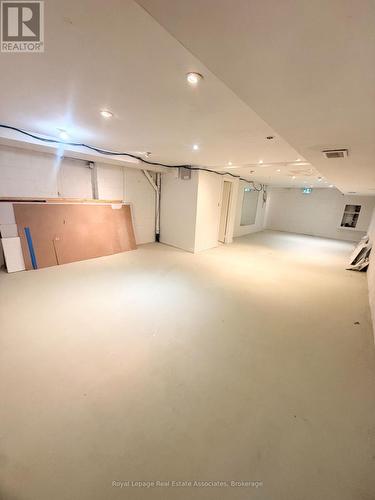 329 Lakeshore Road E, Mississauga, ON 