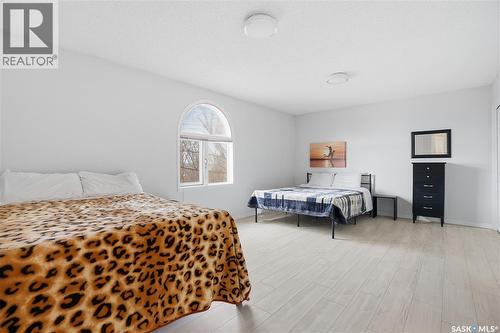 10 Meadow Bay, Lumsden, SK - Indoor Photo Showing Bedroom