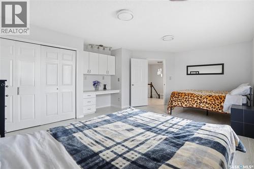 10 Meadow Bay, Lumsden, SK - Indoor Photo Showing Bedroom