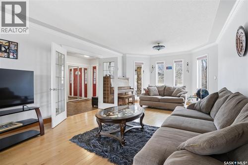10 Meadow Bay, Lumsden, SK - Indoor Photo Showing Living Room