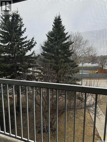 302 1808 Eaglesham Avenue, Weyburn, SK - Outdoor