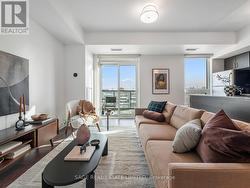 909 - 35 BRIAN PECK CRESCENT Toronto, ON M4G 4K4