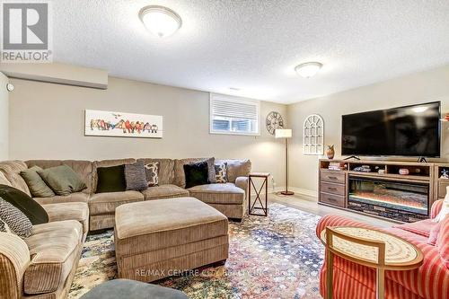 67 Peach Tree Boulevard, St. Thomas, ON - Indoor Photo Showing Living Room