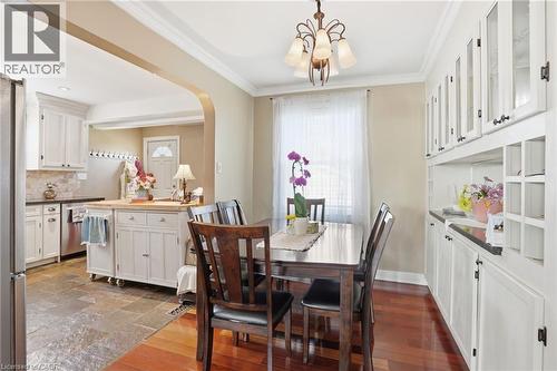 848 Upper Wellington Street, Hamilton, ON - Indoor Photo Showing Dining Room