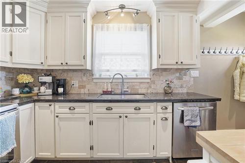 848 Upper Wellington Street, Hamilton, ON - Indoor Photo Showing Kitchen