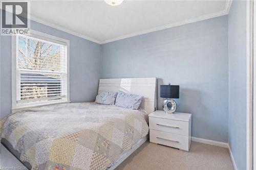 848 Upper Wellington Street, Hamilton, ON - Indoor Photo Showing Bedroom
