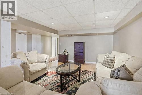 848 Upper Wellington Street, Hamilton, ON - Indoor Photo Showing Living Room