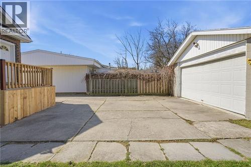 848 Upper Wellington Street, Hamilton, ON - Outdoor With Exterior