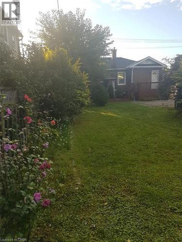 848 Upper Wellington Street, Hamilton, ON - Outdoor