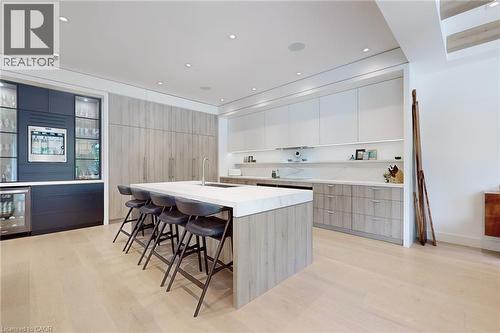 977 Gorton Avenue, Burlington, ON - Indoor Photo Showing Kitchen