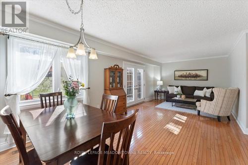 2945 Nipiwin Drive, Mississauga, ON - Indoor Photo Showing Dining Room