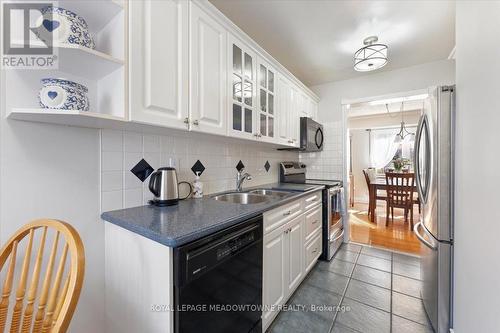 2945 Nipiwin Drive, Mississauga, ON - Indoor Photo Showing Kitchen With Double Sink