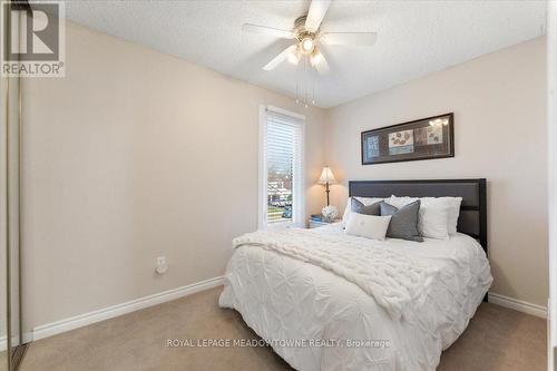 2945 Nipiwin Drive, Mississauga, ON - Indoor Photo Showing Bedroom