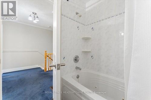 2945 Nipiwin Drive, Mississauga, ON - Indoor Photo Showing Bathroom