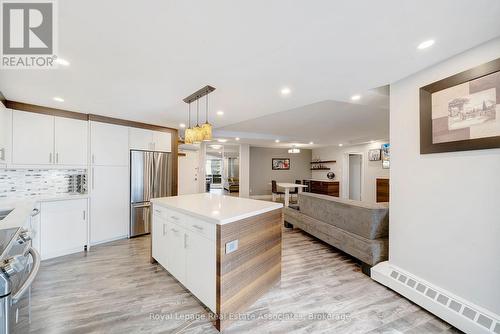 1406 - 335 Mill Road, Toronto, ON - Indoor Photo Showing Kitchen