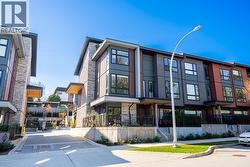 7 50 SEAVIEW DRIVE  Port Moody, BC V3H 0N2