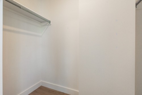 Penderie (Walk-in) - 617-1114 Rue St-Antoine O., Montréal (Ville-Marie), QC - Indoor Photo Showing Other Room