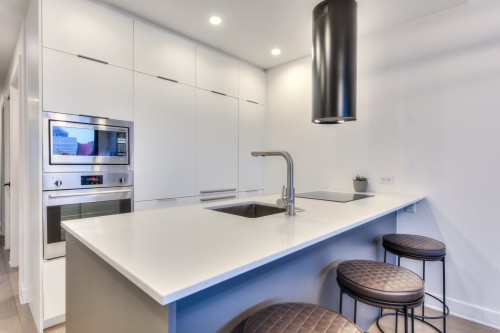Kitchen - 1405-1 Boul. De Maisonneuve O., Montréal (Ville-Marie), QC - Indoor Photo Showing Kitchen With Upgraded Kitchen