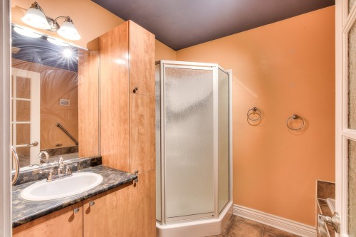 Salle de bains - 44-399Z Rue Éricka, Laval (Fabreville), QC - Indoor Photo Showing Bathroom