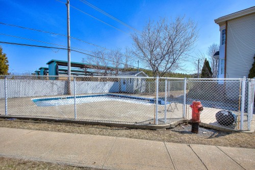 Piscine - 44-399Z Rue Éricka, Laval (Fabreville), QC - Outdoor