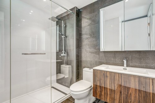 Bathroom - 2404-1188 Av. Union, Montréal (Ville-Marie), QC - Indoor Photo Showing Bathroom