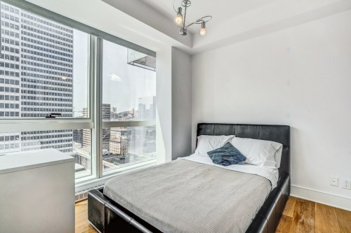 Bedroom - 2404-1188 Av. Union, Montréal (Ville-Marie), QC - Indoor Photo Showing Bedroom