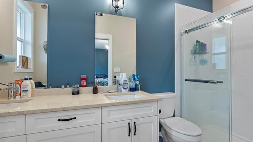 2535 Sunset Drive, Kamloops, BC - Indoor Photo Showing Bathroom