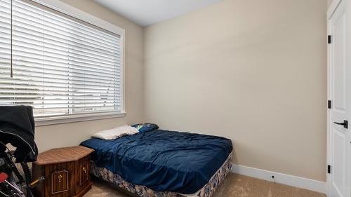 2535 Sunset Drive, Kamloops, BC - Indoor Photo Showing Bedroom