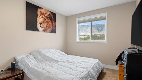 2535 Sunset Drive, Kamloops, BC - Indoor Photo Showing Bedroom