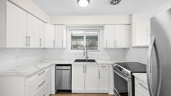 740 Raymer Avenue Kelowna, BC V1Y 4Z8