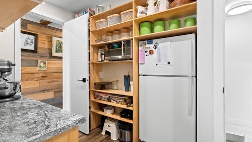 3955 46Th Street, Creston, BC - Indoor