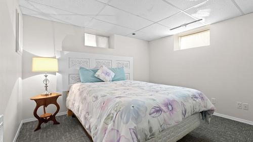 3955 46Th Street, Creston, BC - Indoor Photo Showing Bedroom