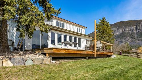 3955 46Th Street, Creston, BC - Outdoor With Deck Patio Veranda
