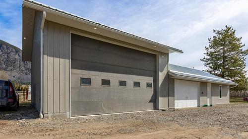 3955 46Th Street, Creston, BC - Outdoor With Exterior