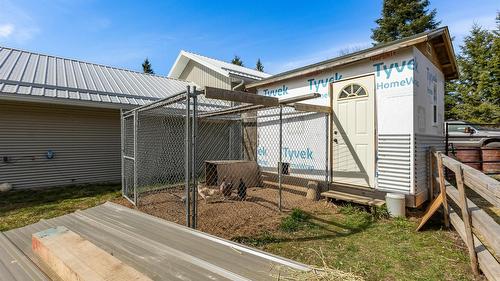 3955 46Th Street, Creston, BC - Outdoor