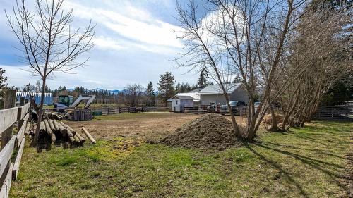 3955 46Th Street, Creston, BC - Outdoor