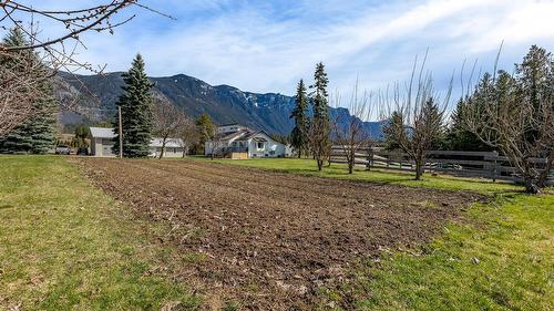3955 46Th Street, Creston, BC - Outdoor With View