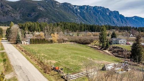 3955 46Th Street, Creston, BC - Outdoor With View