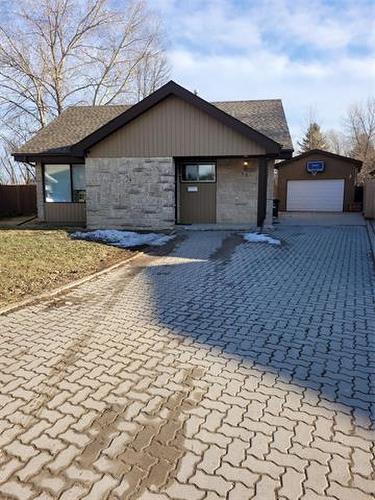 15 Southborough KEY  Winnipeg, MB R3T 5E8