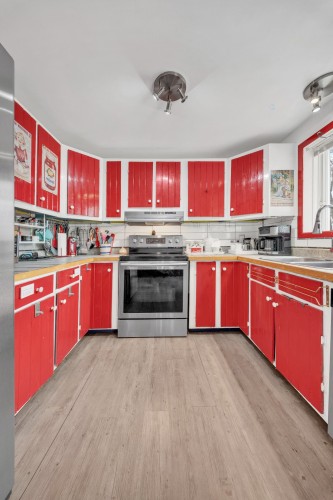Cuisine - 97 Rue Principale N., Sutton, QC - Indoor Photo Showing Kitchen With Double Sink